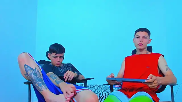 Thomas-Wil Adlı Modelin Canlı XXX Sohbeti