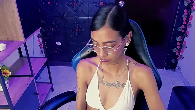 Chat XXX en directo de KarlaSlutSkinny__