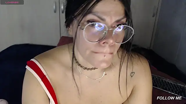 Czat XXX na żywo – cristal_sexybody