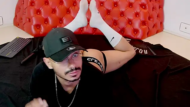 Chat +18 de thomas_montiel ao vivo