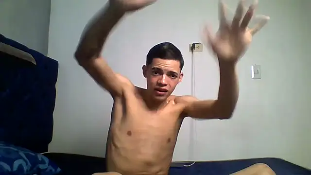 Latinos_2001 Live XXX-chat