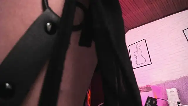 Czat XXX na żywo – Kitty_Pam