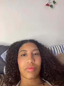 Živý XXX chat Daphnne_Curly