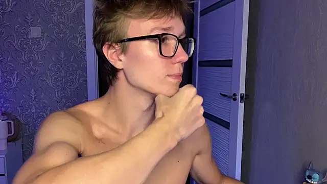 yyyyesssbb 现场XXX聊天