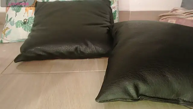 staylor29 Chat XXX live