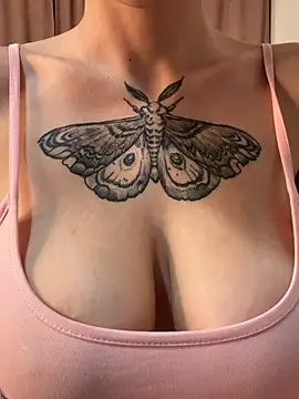 Chat XXX en directo de Bratz_Girls