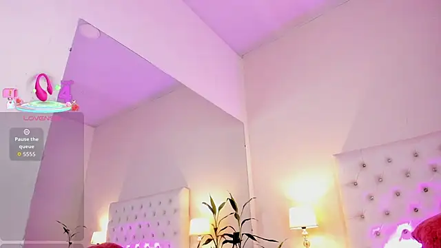 Chat +18 de Tiffanny_Gomez ao vivo