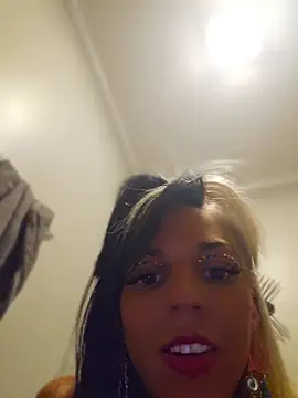 lil_jiggly Show in webcam