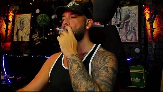 LexHardy – Naživo XXX chat