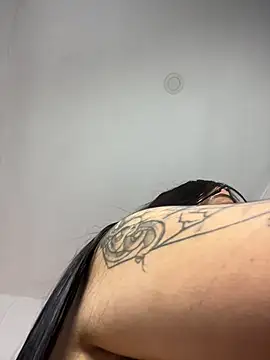 Chat +18 de Devilsweet17 ao vivo