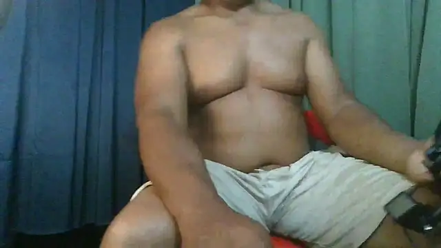 bigblackcock75's Live XXX Chat