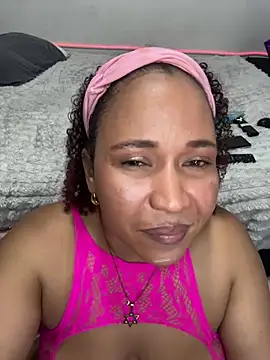 Chat +18 de debboraWagner ao vivo