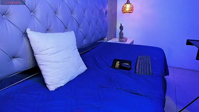 SamBlack_ Adlı Modelin Canlı XXX Sohbeti
