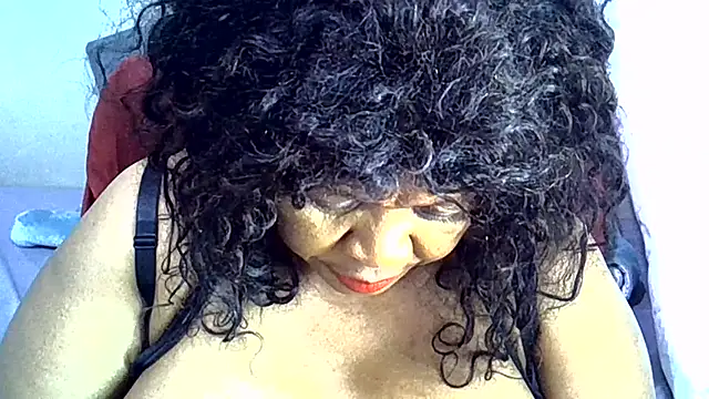 Ebony_Cougar's Live XXX Chat