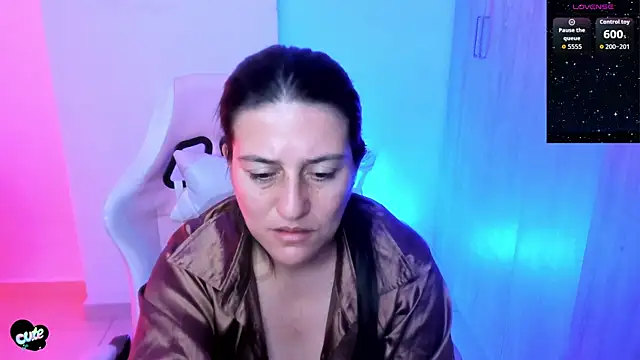 Saskyaa Chat XXX in diretta