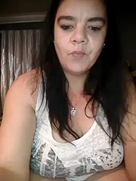 Hornyparratjie's Live XXX Chat