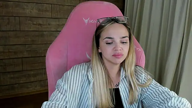 AnitaVenture's Live XXX Chat