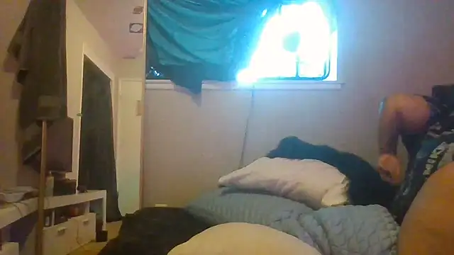 1n0nlythroat's Webcam Show