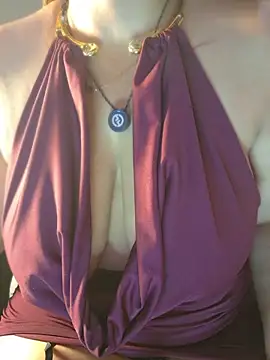 Paulette-squirt Chat XXX live