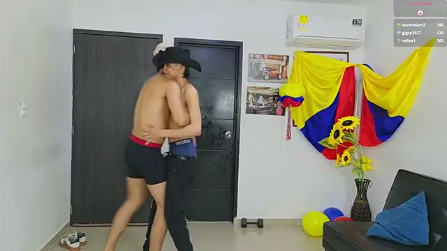 Voyeurism_guyss Chat XXX in diretta