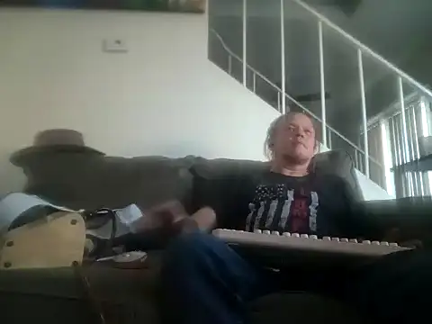 yourMasterisBored: вебкам-шоу