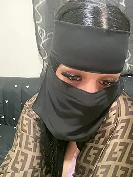 mari_layali Adlı Modelin Canlı XXX Sohbeti