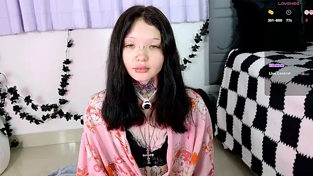 แชท XXX สดของ Lein_Bone
