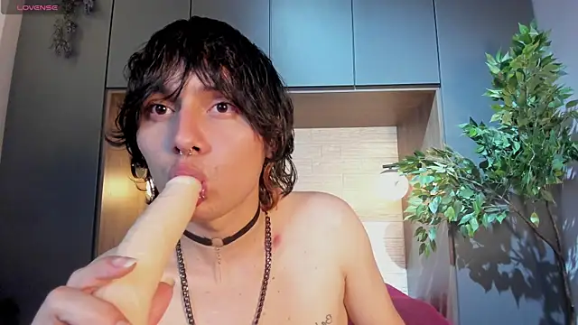 XXX chat uživo modela Brunodeluca_