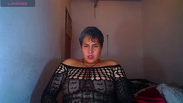Chat +18 de Yessi_rousse ao vivo