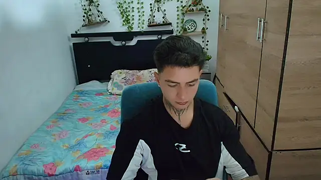 santii_ss 라이브 XXX 채팅