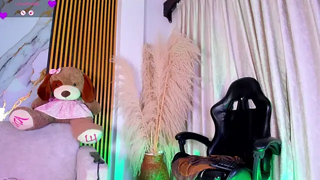 alejagarcia_'s Live XXX Chat