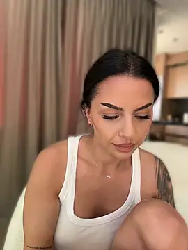 Czat XXX na żywo – Ivy_Trixx