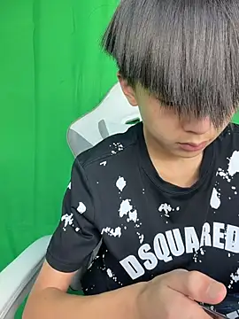 DD-101's Live XXX Chat