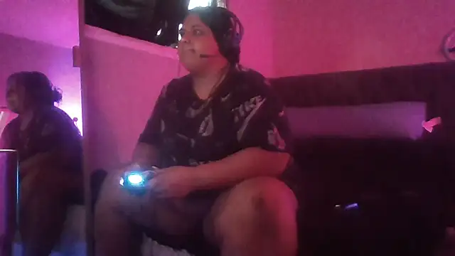 1n0nlythroat's Live XXX Chat