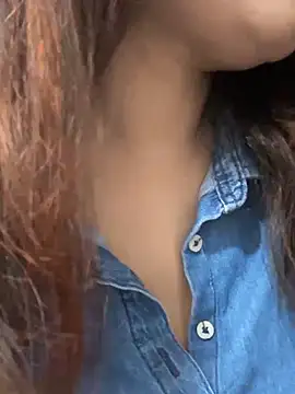 Chat XXX en directo de Yours_riya11