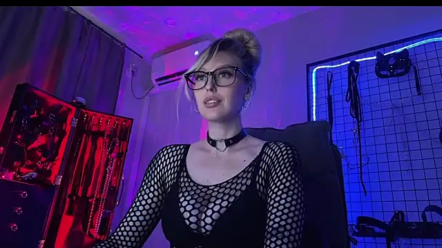Chat +18 de Liya_Liss ao vivo