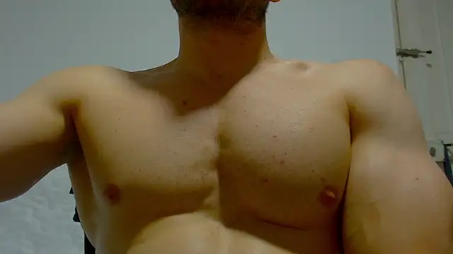 Rocky_MuscleのライブXXXチャット