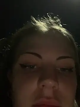 elliepixie Adlı Modelin Canlı XXX Sohbeti