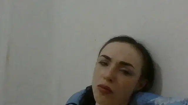 Trinsy_Love XXX чат на живо