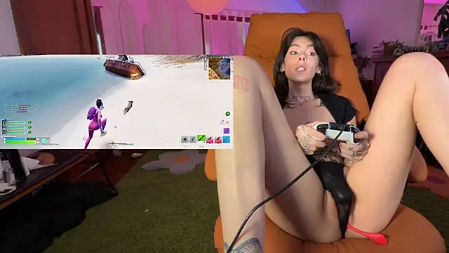 GennaJames Chat XXX live