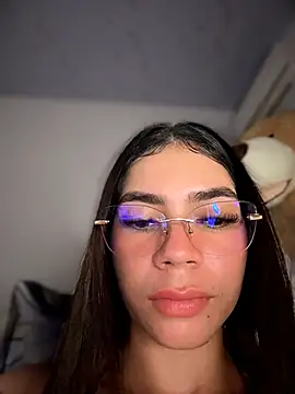 Eveliin_ruiz Adlı Modelin Canlı XXX Sohbeti