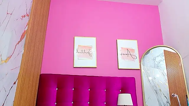 Czat XXX na żywo – littleebonymommy