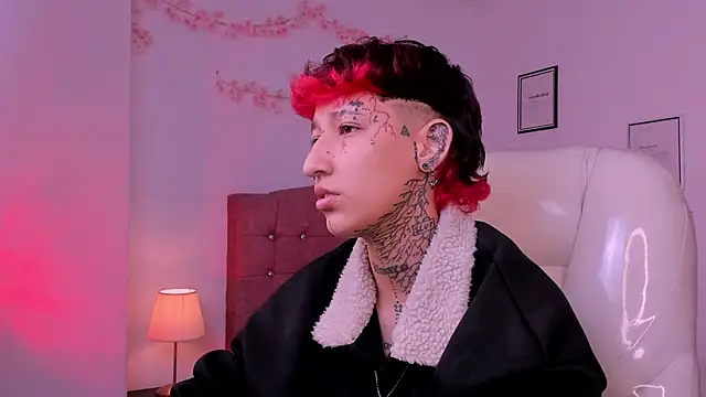Luci_Rose élő XXX-chatje