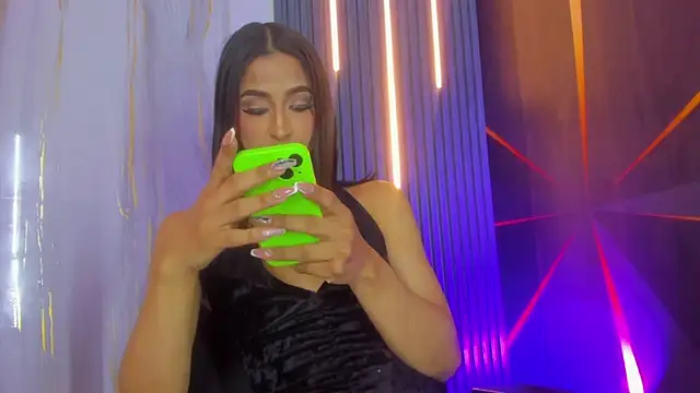 Miss_Isa_: απευθείας συνομιλία ΧΧΧ