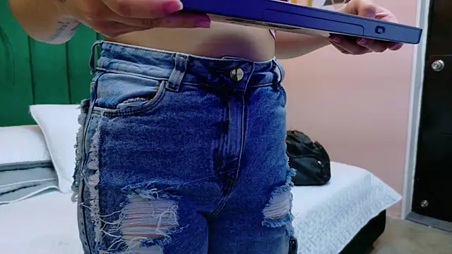 Ashley_Evans22's Live XXX Chat
