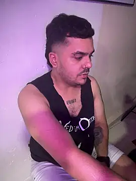 Chat +18 de LatinBearX ao vivo
