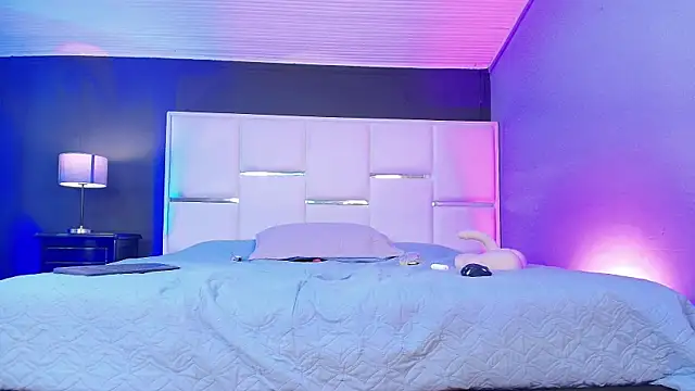 Samantha_Milf__ 现场XXX聊天