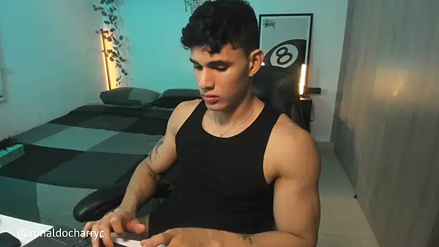 دردشة Massimo_Rinaldi الجنسية المباشرة
