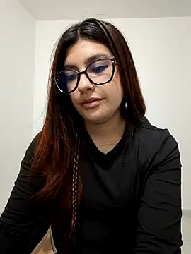 Chat +18 de cutetemari ao vivo