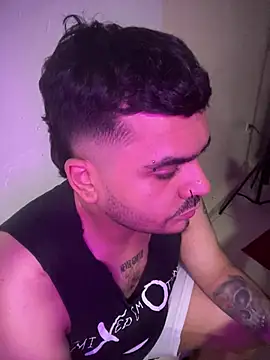 Živý XXX chat LatinBearX